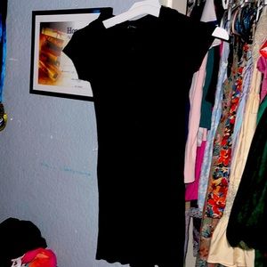 Hello, I’m selling a dress today